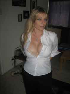 a single girl looking for men in Chrisman, Illinois