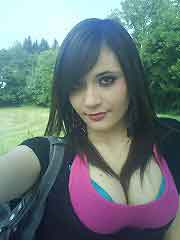 romantic woman looking for guy in Arvada, Wyoming