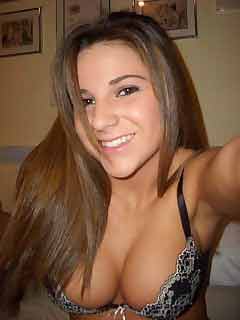 romantic woman looking for guy in Cortland, New York