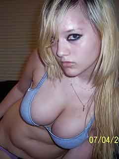 a horny girl from Crystal City, Missouri