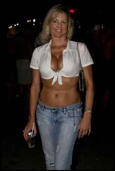 romantic female looking for men in Riverview, Florida